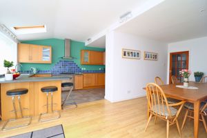 Photo 19- click for photo gallery